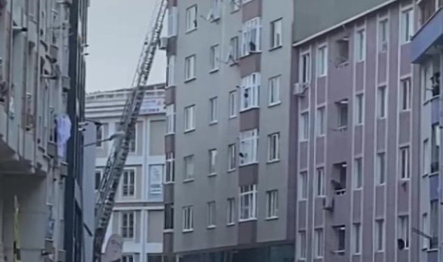 8 katlı binanın terasında yangın paniği