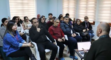 Ailelere otizm spektrum bozukluğu semineri verildi
