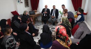 Başkan Bıyık, kapı kapı dolaşarak sorunlara çözüm üretiyor