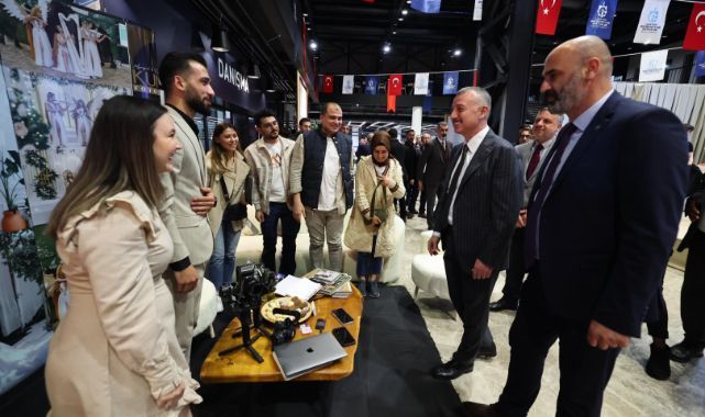 Başkan Büyükakın, Kocaeli Evlilik Fuarını ziyaret etti