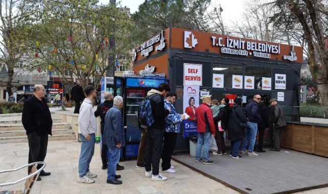 Bu kafede çay 3 TL