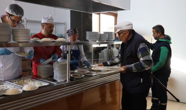 Bu lokantada 3 çeşit yemek 40 TL