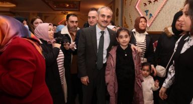 Çiftçi, “Çayırova’daki her bir yavrumuz geleceğimizin teminatıdır”