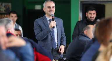 Çiftçi, Şekerpınar esnafıyla bir araya geldi