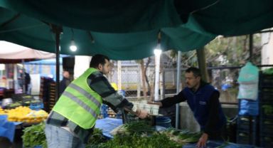 Derince’de pazar esnafına sıcak sabah çorbası
