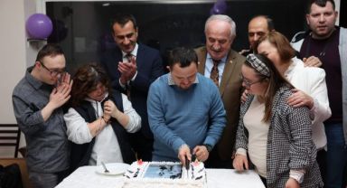 Dernekte doğum günü heyecanı