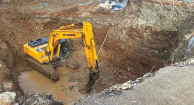 Duraklı-Alihocalar köprüsünde temel kazısı ve beton dökümü