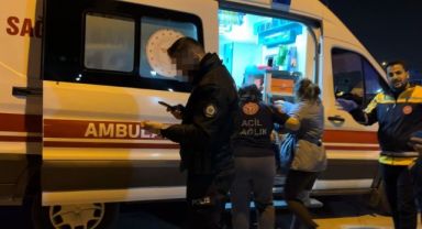 Erkek arkadaşına kızdı, kazara kendini bıçakladı