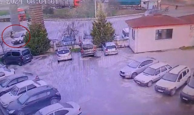 Hafif ticari aracın çarptığı gece bekçisi 1 haftalık yaşam mücadelesini kaybetti