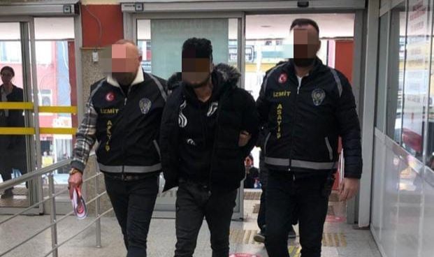 Husumetlisini topuklarından vurdu