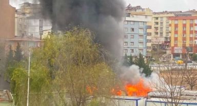 İşçilerin kaldığı konteyner alev alev yandı