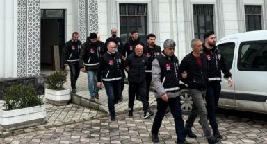 Kocaeli'de 4 kişiyi yağmalayan 4 şüpheli operasyonla yakalandı