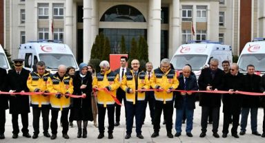 Kocaeli'de hizmete giren 4 yeni ambulansla sayı 90'a ulaştı