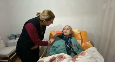Vatandaşın talebi geri çevrilmedi: Evlerinin girişine engelli rampası yapıldı