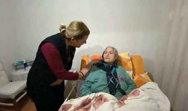 Vatandaşın talebi geri çevrilmedi: Evlerinin girişine engelli rampası yapıldı
