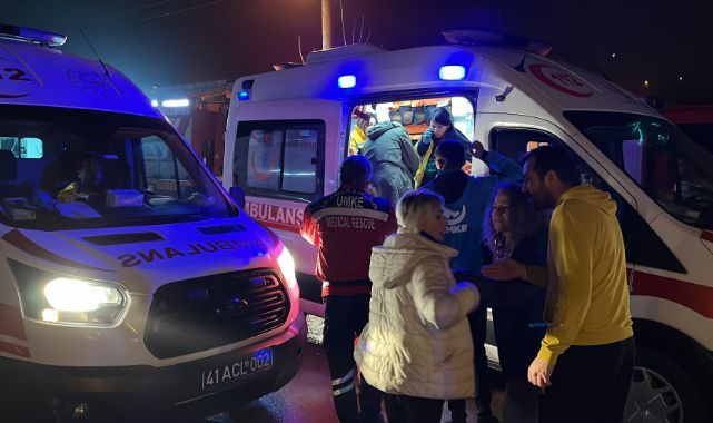 Yangında mahsur kalanları itfaiye kurtardı: 1’i bebek 9 kişi dumandan etkilendi