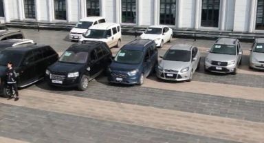 18 aracın kimlik bilgilerini deprem hasarlı araçlarla değiştirip piyasa süreceklerdi: 5 gözaltı