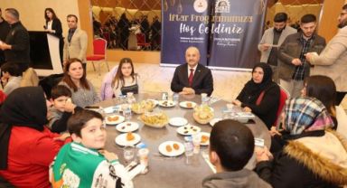 Başkan Büyükgöz yetim ve öksüzleri unutmadı