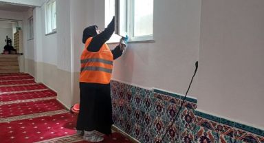 Çayırova'da ibadethaneler temizleniyor