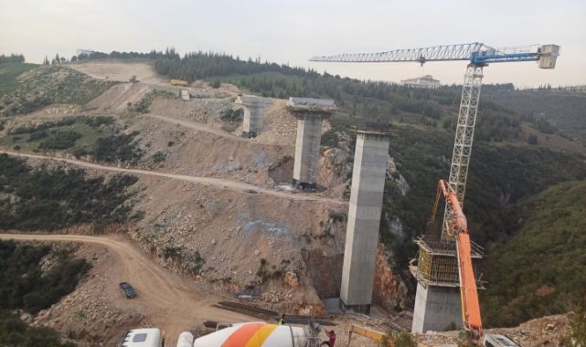 Dilovası Hastane viyadüğünde kiriş imalatı