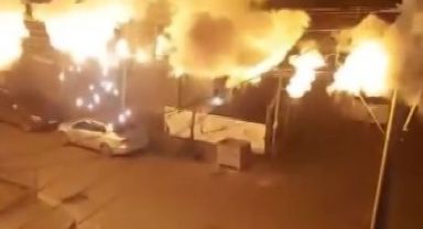 Elektrik kabloları bomba gibi patladı: 10 sokak karanlığa gömüldü