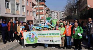 Gebzeli Çevreci Miniklerden Sıfır Atık Farkındalık Yürüyüşü