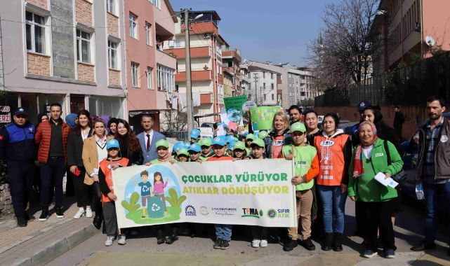 Gebzeli Çevreci Miniklerden Sıfır Atık Farkındalık Yürüyüşü