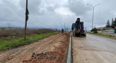 Gündoğdu Üniversite Caddesine yeni kaldırım