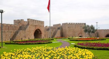 Hereke Kalesinde lale şöleni