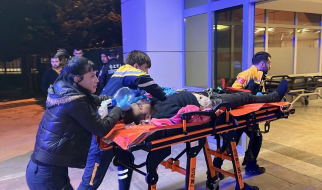 Kan donduran cinayet: Abisinin boğazını kesti