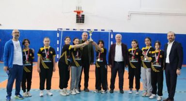 Miniklerin kıyasıya mücadelesinde şampiyon belli oldu