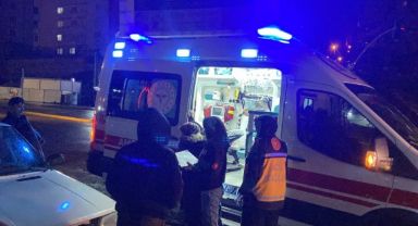 Pikap ile otomobil çarpıştı: 1 hafif yaralı