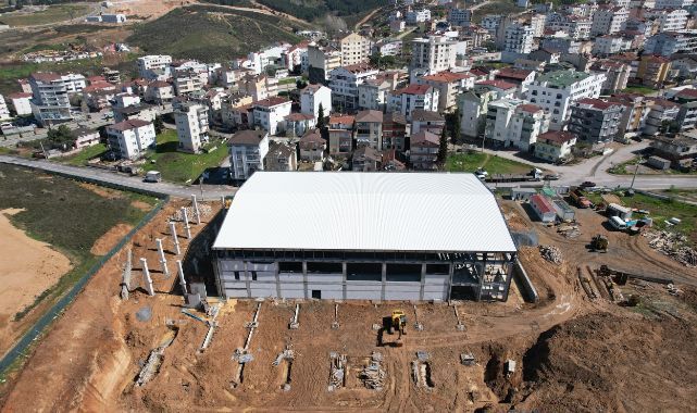 Yeni spor salonunda çalışmalar devam ediyor