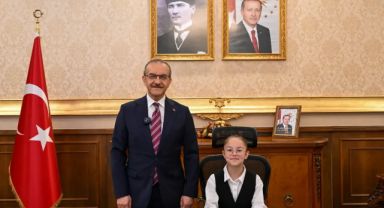 4. sınıf öğrencisi Tuana vali oldu