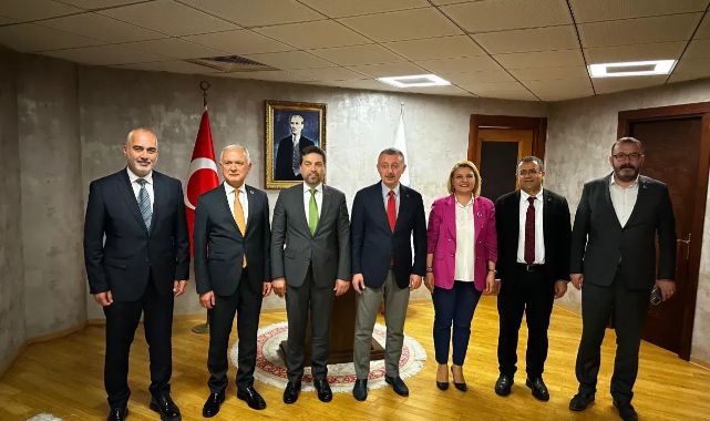 CHP’li başkanlardan Büyükakın’a hayırlı olsun ziyareti
