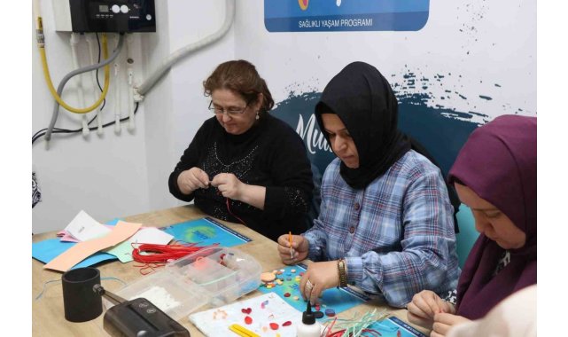 Atık malzemeler sanat eserine dönüşüyor
