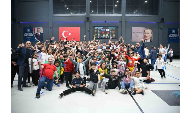 Çayırova Belediyesi, yarı final için Gaziantep deplasmanında