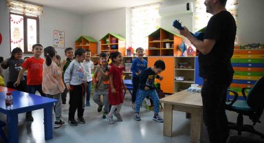 Çocuklar eğlenerek öğreniyor