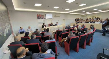 Derince Meclisi'nde 10 gündem maddesi görüşüldü