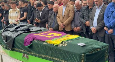 Kazada ölen 17 yaşındaki futbolcu son yolculuğuna uğurlandı