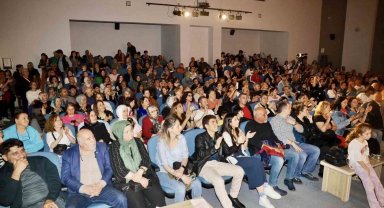 Kiraz Çiçeği Korosu'ndan muhteşem konser