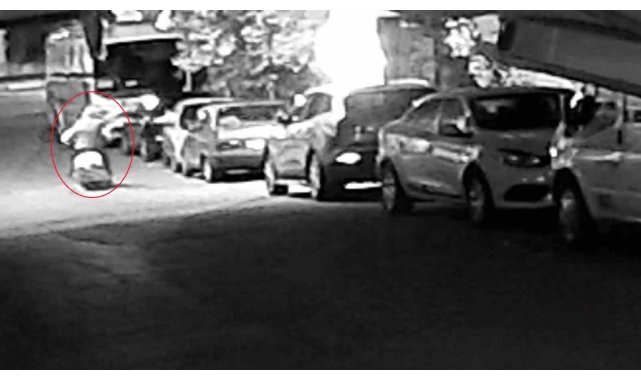 Kocaeli'de motosikletli saldırganların binayı kurşunlama anı kamerada