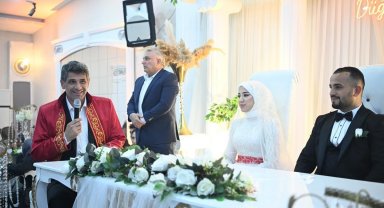 Kocaman, mutluluklara ortak oldu