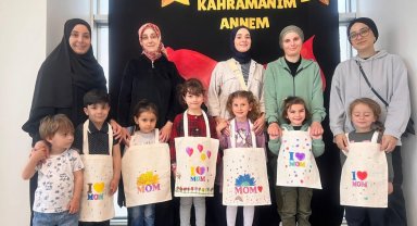 Miniklerden annelerine duygulandıran hediye