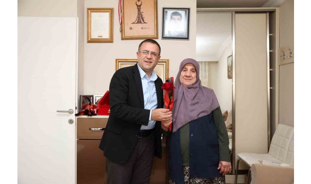 Şehit annelerine anlamlı ziyaret
