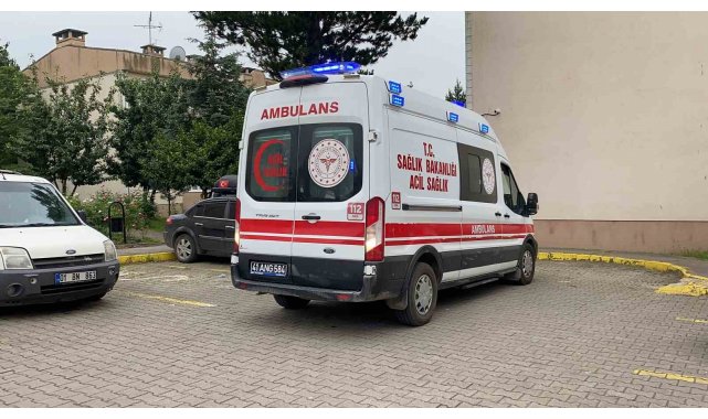 Yakınları tarafından evinde ölü bulundu