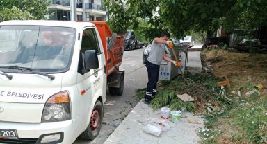 Başiskele'de işlek caddeler su tankerleriyle yıkanıyor