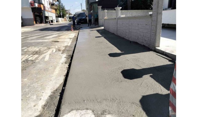 Başiskele'de yollar bakım ve onarımda