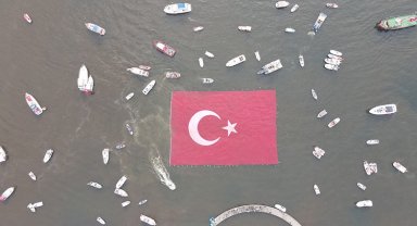 Darıca'da bin 923 metrekarelik dev Türk bayrağı açılacak