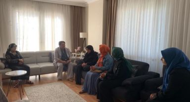 Dünmez Mahir Hoca'nın ailesine taziyeye gitti!